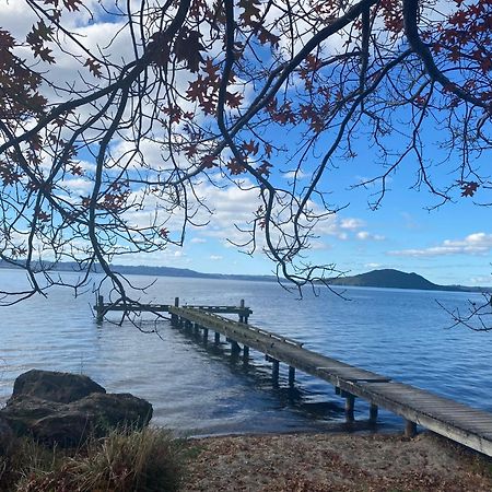 Zodiac Bay Lake Retreat Rotorua Eksteriør bilde